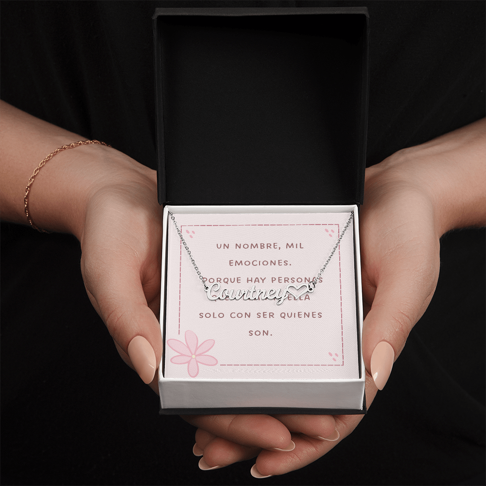 Un Nombre, Mil Emociones – Collar Personalizado con Corazón