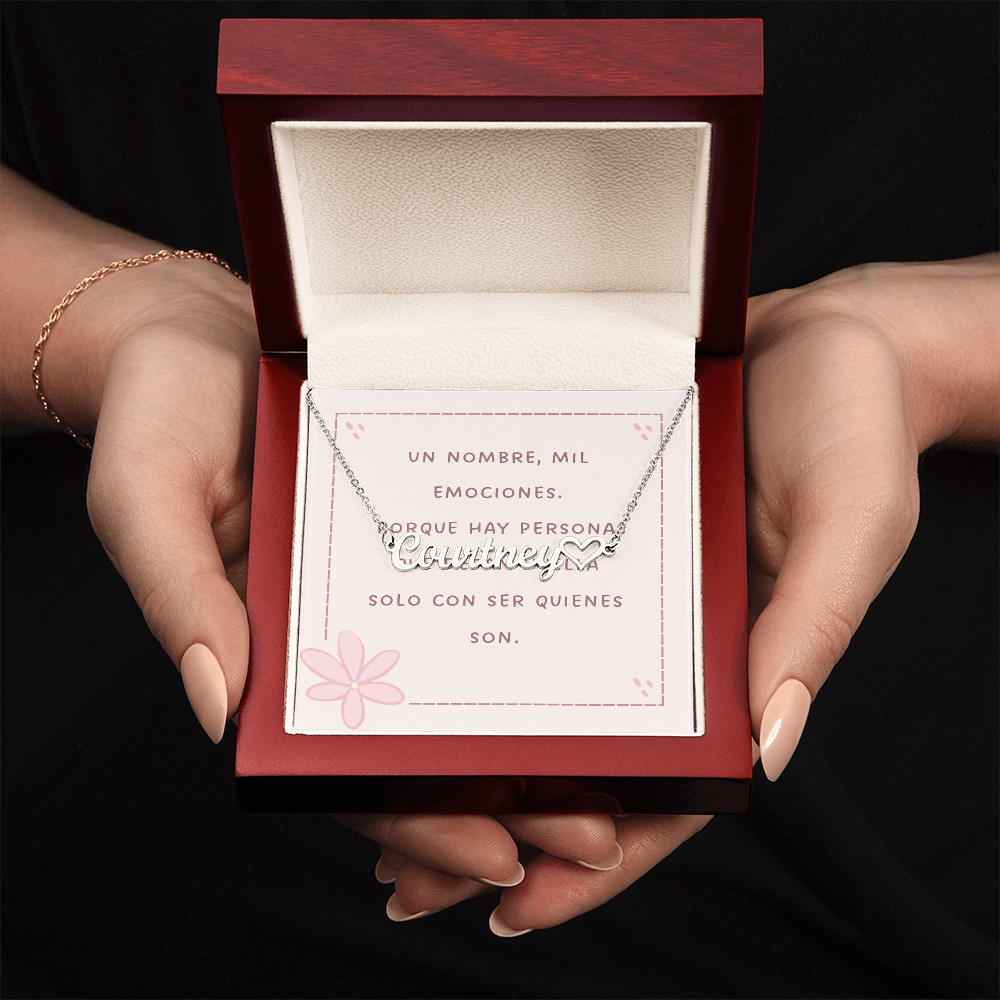 Un Nombre, Mil Emociones – Collar Personalizado con Corazón